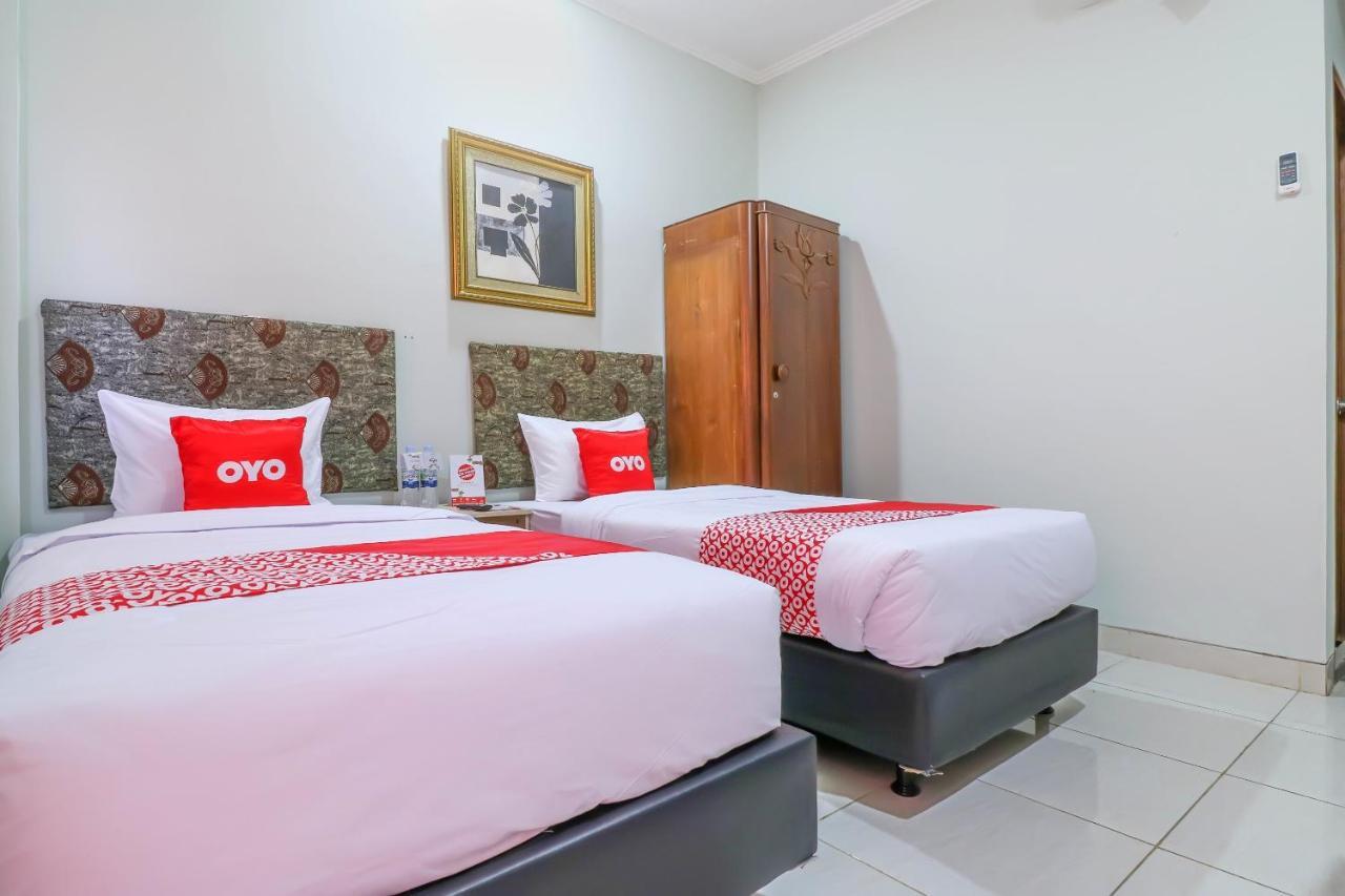 Oyo 1670 Likko Inn Denpasar Chambre photo